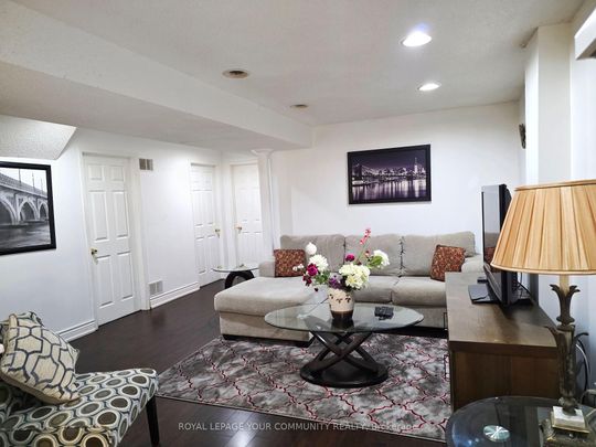 For Lease - 167 Berwick Crescent, Richmond Hill, Ontario - Photo 1