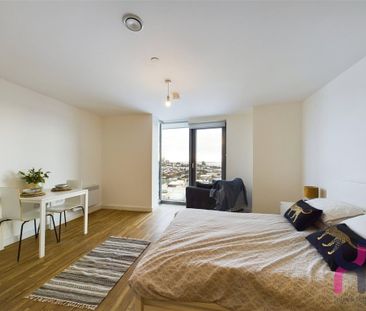 Studio to rent - Photo 3