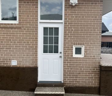 Detached Home For Lease | W9254233 - Photo 3