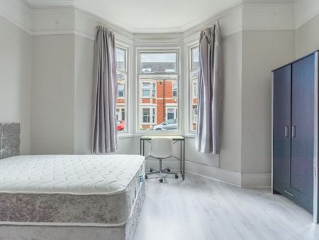 3 bedroom ground floor flat to rent - Photo 4