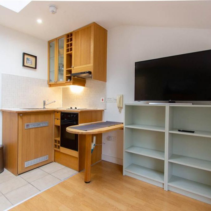 Flat 17 Gloucester Street, Pimlico SW1V 2DB - Photo 1