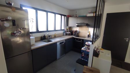 Location Maison 5 pièces 110m² - Photo 2