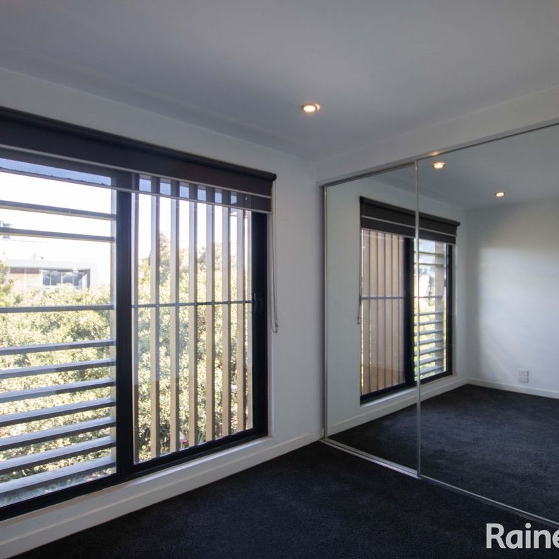 24 Leven Avenue, Docklands, VIC 3008 - Photo 1