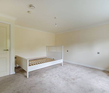 Monarch Drive, Beckton, E16 - Photo 1