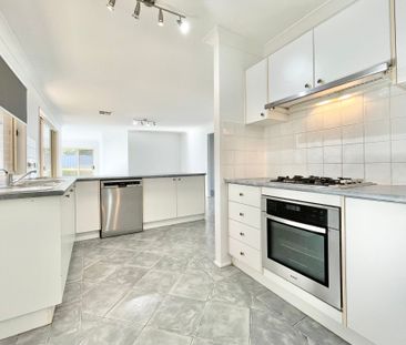 Spacious Family Home In The Heart Of Ruse! - Photo 3