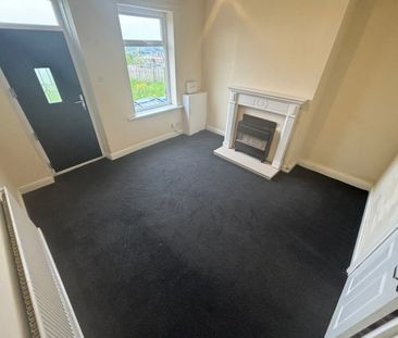 2 bed Terraced - To Let - Photo 2