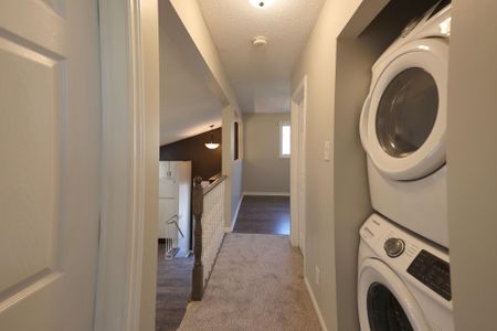 For Lease - 26 Melinda Crescent Unit# A, Barrie, Ontario - Photo 3