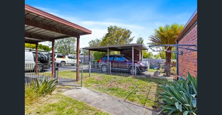 Stylish Living Near the Shore - Photo 3