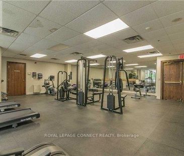 #305 - 23 Oneida Crescent – Richmond Hill, Ontario - Photo 4