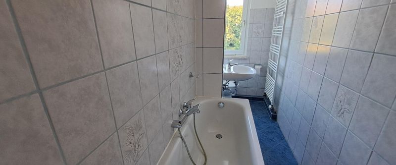 sonnige Wohnung - kurze Wege - Tageslichtbad - Foto 1