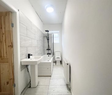 3 bed terraced house to rent in Laithe Street, Burnley, BB11 - Photo 6