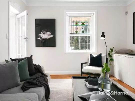 Apartment with 2 bedrooms & 1 bathroom - Photo 1