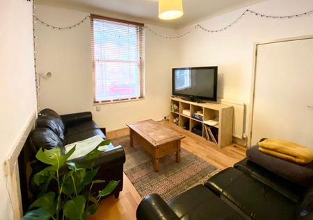 6 bedroom terraced house to rent - Photo 5