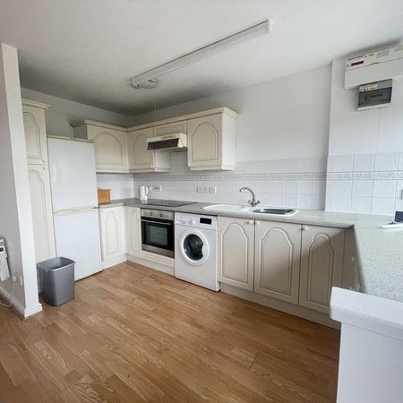 2 bedroom flat to rent - Photo 3