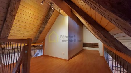 Charming duplex penthouse apartment with balcony - Foto 2