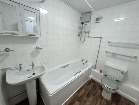 1 bedroom flat to rent - Photo 5