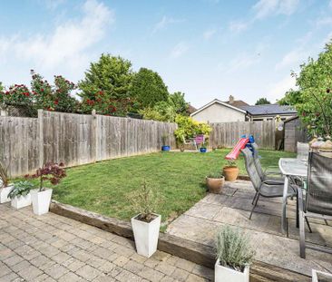 4 bedroom semi-detached house to rent - Photo 4