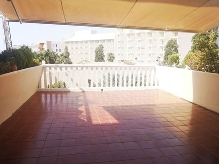 Alquiler de chalet adosado en Avenida del Higuerón s/n - Photo 3