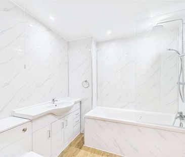 Kelvin Gate, Bracknell, Berkshire, RG12 - Photo 4