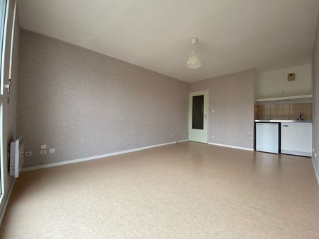 Location Appartement 1 pièce 26m² BESANCON 25000 - Photo 2