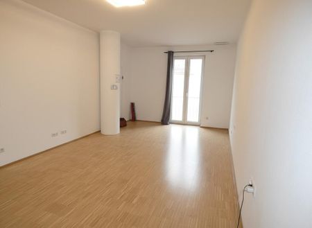 Helle 2-Zimmer-Wohnung im Herzen der Stadt - Photo 2