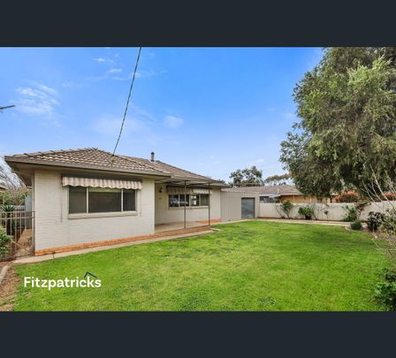 25 Karoom Drive, Glenfield Park, NSW 2650 - Photo 1