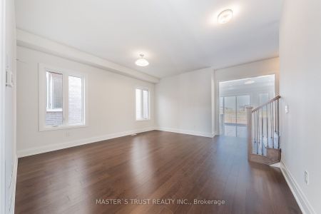 For Lease - 15 Backhouse Drive, Richmond Hill, Ontario - Photo 2