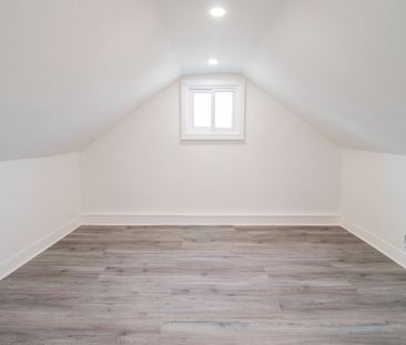 106 Grass Ave - B *Spacious 2 Bed Unit in St. Catharines* - Photo 2