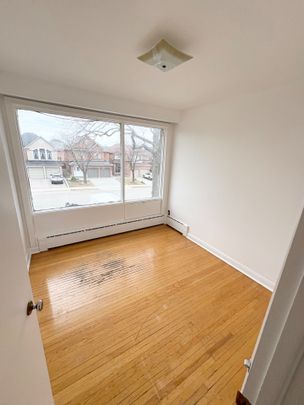 For Lease - 214 Queenslea Avenue Unit# 2nd floor Room1, Toronto, Ontario - Photo 1