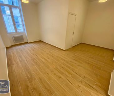 Location Appartement 1 pièce 36m² TOULON 83000 - Photo 2