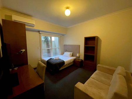 Room 5 (Non Ensuite) - Photo 5