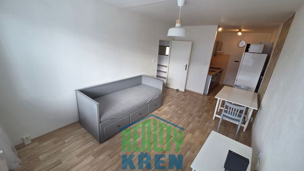 Pronájem bytu 2+kk 43 m², Böhmova 1981, Praha Stodůlky - Photo 1