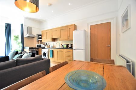 2 bedroom apartment to rent - Photo 3