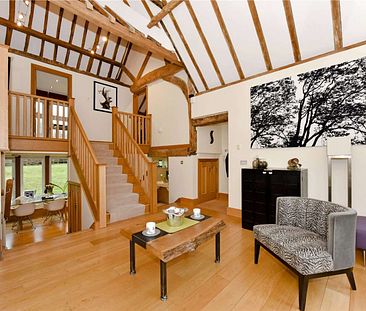 A beautifully presented detached home with wonderful views - Photo 6