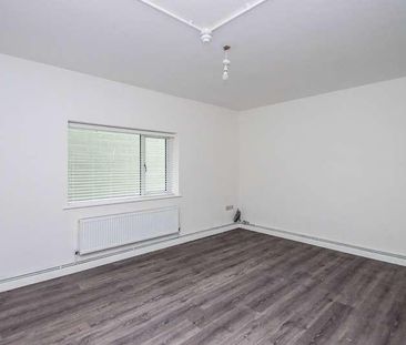 Church Road, Urmston, Manchester, M41 - Photo 5