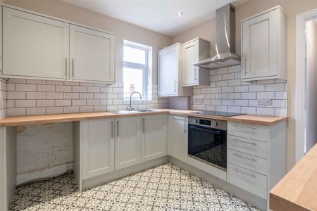 3 bed flat to rent in Whitefield Terrace, Newcastle Upon Tyne, NE6 - Photo 5