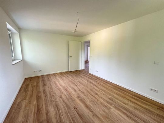 Neuwertige 3-Zimmer-Wohnung mit Südwestbalkon + TG-Stellplatz! Stadtnah + grün! - Foto 1