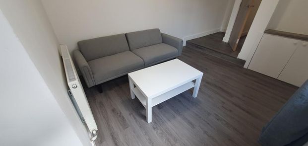 5 bedroom house to rent - Photo 1