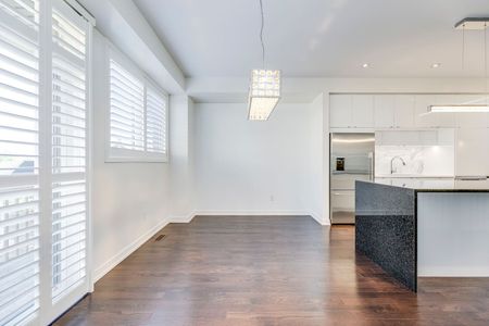 For Lease - 227 Huguenot Road, Oakville, Ontario - Photo 3