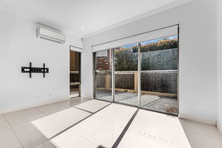 Contemporary living, effortless convenience and stylish comfort - Photo 3