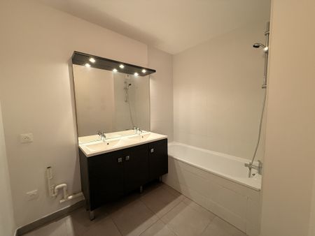 Location Appartement 3 pièces 65m² CENON 33150 - Photo 4