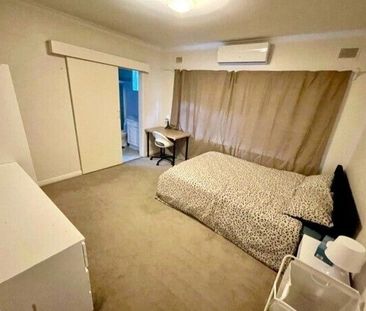 Thorngate - Photo 4