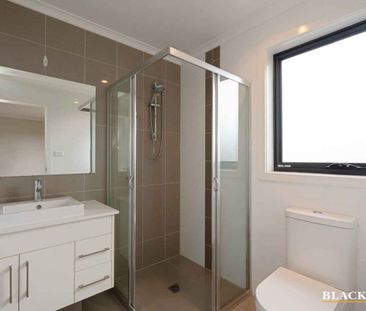 Spacious Functional Living - Photo 3