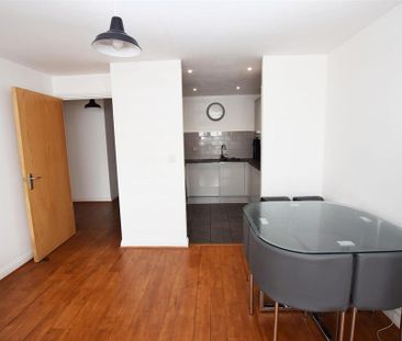 2 bedroom apartment to rent - Photo 6