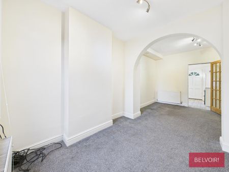 2 bedroom semi-detached house to rent - Photo 2