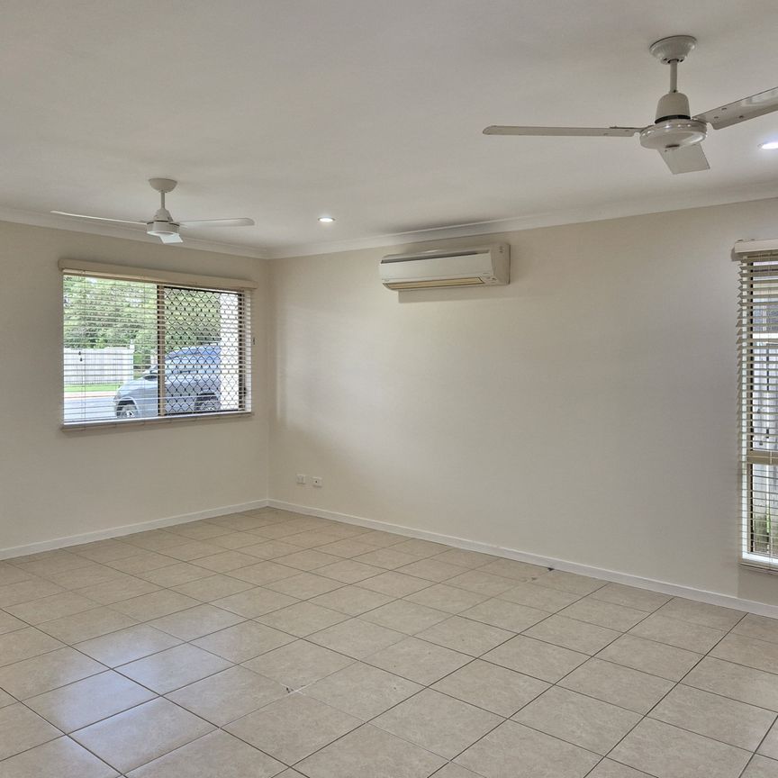 3 Bedroom Executive Family Home ! - Photo 1