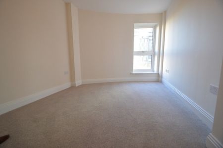 83-95 Windsor Road, Slough, Berkshire,SL1 - Photo 5