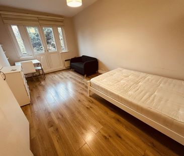 Studio to rent - Photo 4