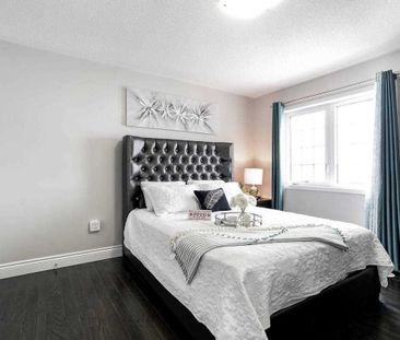 For Lease - 15 Vanhorne Close, Brampton, Ontario - Photo 2