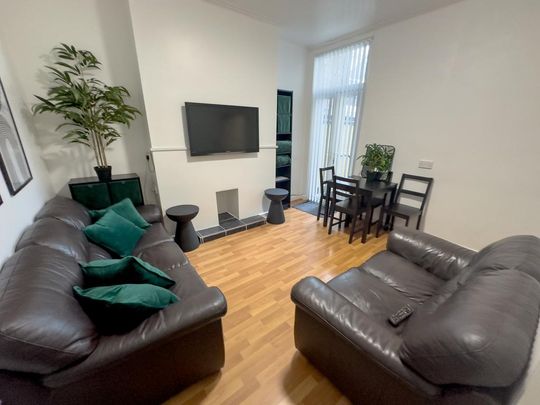 2 bedroom house share to rent - Photo 1